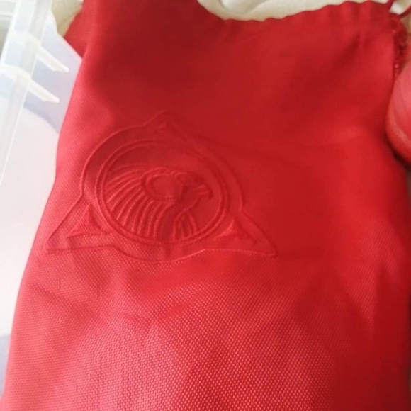 Kanye West October red young easy - Picture 3 of 3